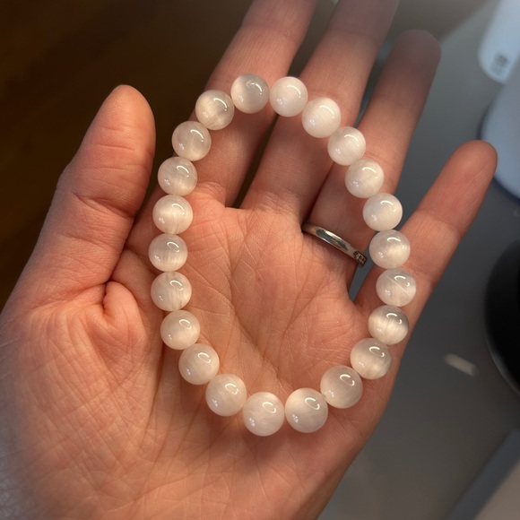 Natural white rabbit hair quartz bead bracelet 猫眼白兔毛水晶 - Picture 5 of 6